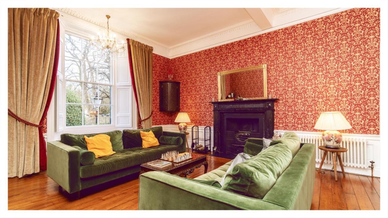 A Luxurious Masterpiece Steps From Stirlingヴィラ エクステリア 写真